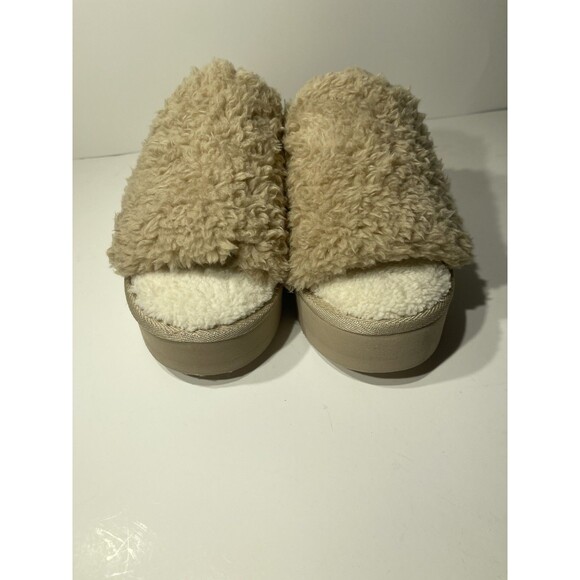 NWT Dearfoam Terry 2” Slippers White 7/8 - Picture 1 of 5